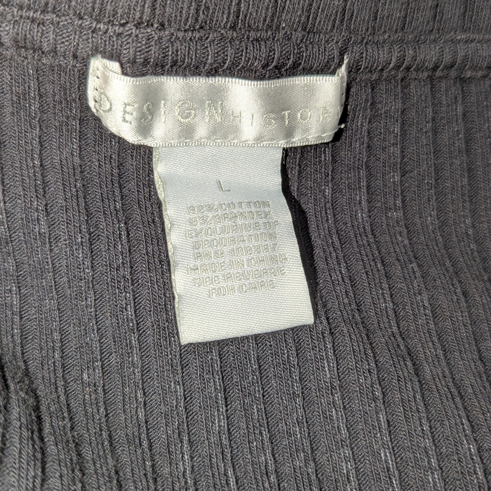 Design‎ History Black Ribbed Ruffled Blouse - Picture 6 of 9